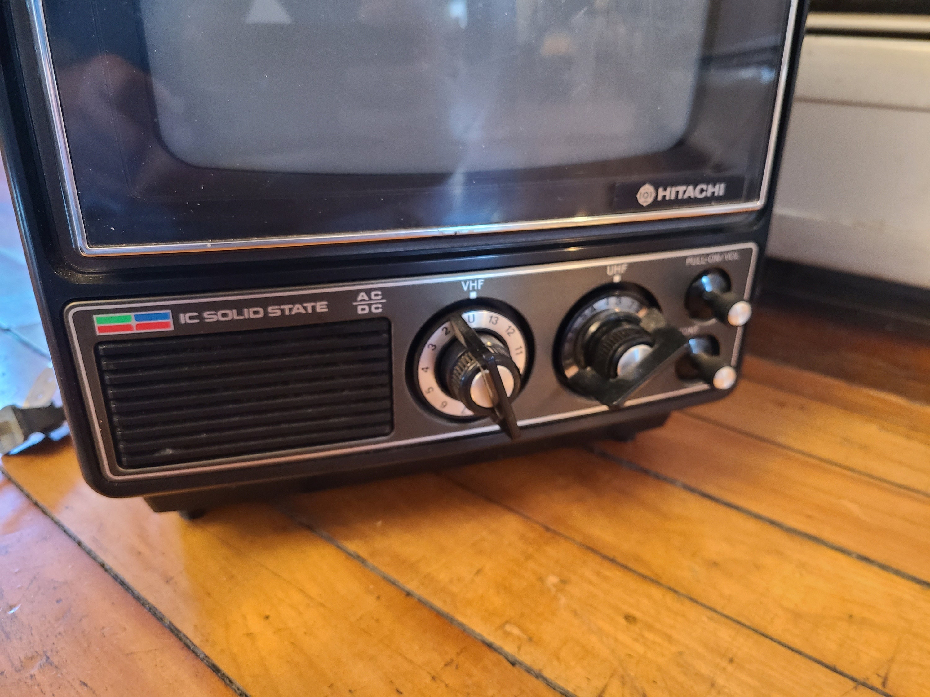 Hitachi Cu-150r Porable Color TV Television WORKS - Etsy