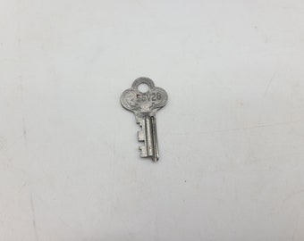 Eagle Lock Co 56V28 Steamer/Trunk Antique luggage key