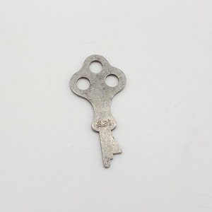 H&A Innovation Trunk Steamer lock Key # S21