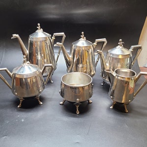 6 Piece Reed & Barton 2360 Tea set 3 teapots sugar creamer waste container w/ cherub finials