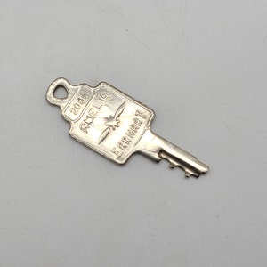 Vintage Amelia Earhart Luggage Suitcase Key W/ Propeller 2086