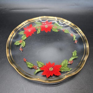Michio Suzuki Lefton Glass Christmas Poinsettia plate 9&quot;