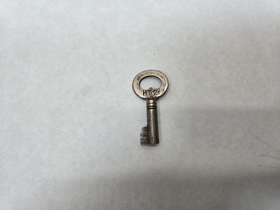 Antique Hartmann HT2 barrel Steamer Trunk key