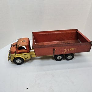 Antique Wyandotte Chieftain lines Giant dump truck
