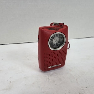 Stare radio tranzystorowe Panasonic R-1052 Red, nie działające