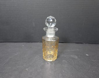 Frasco antiguo de cristal tallado color naranja con destellos. Frasco de perfume con tapón de bola facetada de 15 cm (6 pulgadas).