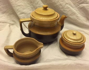 Vintage Canada pottery/ceramic Tea/coffee set Teapot creamer and sugar