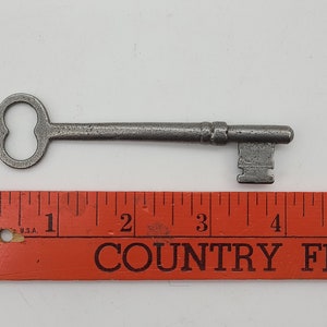 Llave esqueleto primitiva muy antigua del siglo XIX, llave más gruesa y pesada