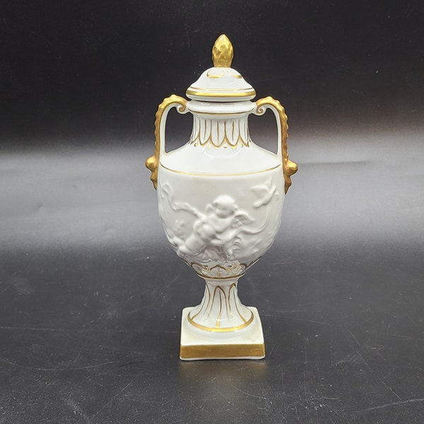 Antique Germany PMP Plaue made in GDR cupid cherub small urn gold and white