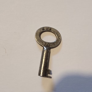 Antique Steamer Trunk Key Excelsior G53