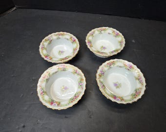 C. Tielsch社製ラメキン4個セット（ドイツ製、花柄、溝付き側面、新品同様）