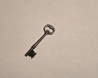 Chiave antica da tasca, avvolgitore a chiave quadrata, Sz 10, piccola chiave  di carica in ottone, Getone d'amore vittoriano, Steampunk, 1800, Ciondolo  Key To My Heart -  Italia