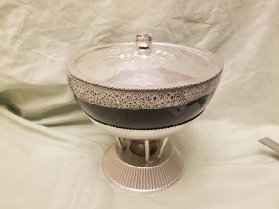 Vintage Hammered Aluminum Chafing Dish Buffett Food Warmer Vintage Hammered Aluminum Chafing Dish Buffett Food Warmer