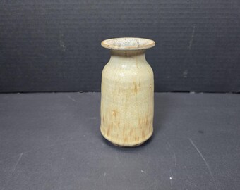 ヴィンテージの日本製陶器の花瓶またはジンジャージャー（蓋なし）。馬