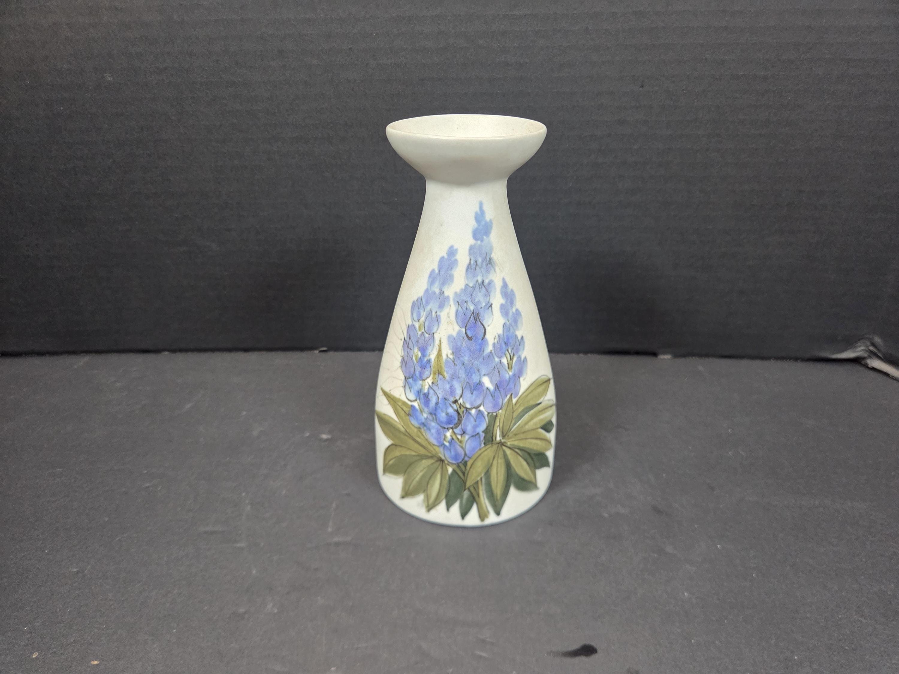 置物 ARABIA HLA Arabia HLA Hikka-Liisa Ahola Handpainted Vase, Blue Floral, 6 3/4