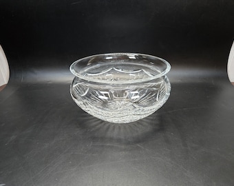 Large Waterford thick cut crystal elegant glass Giftware bowl 9" MINT