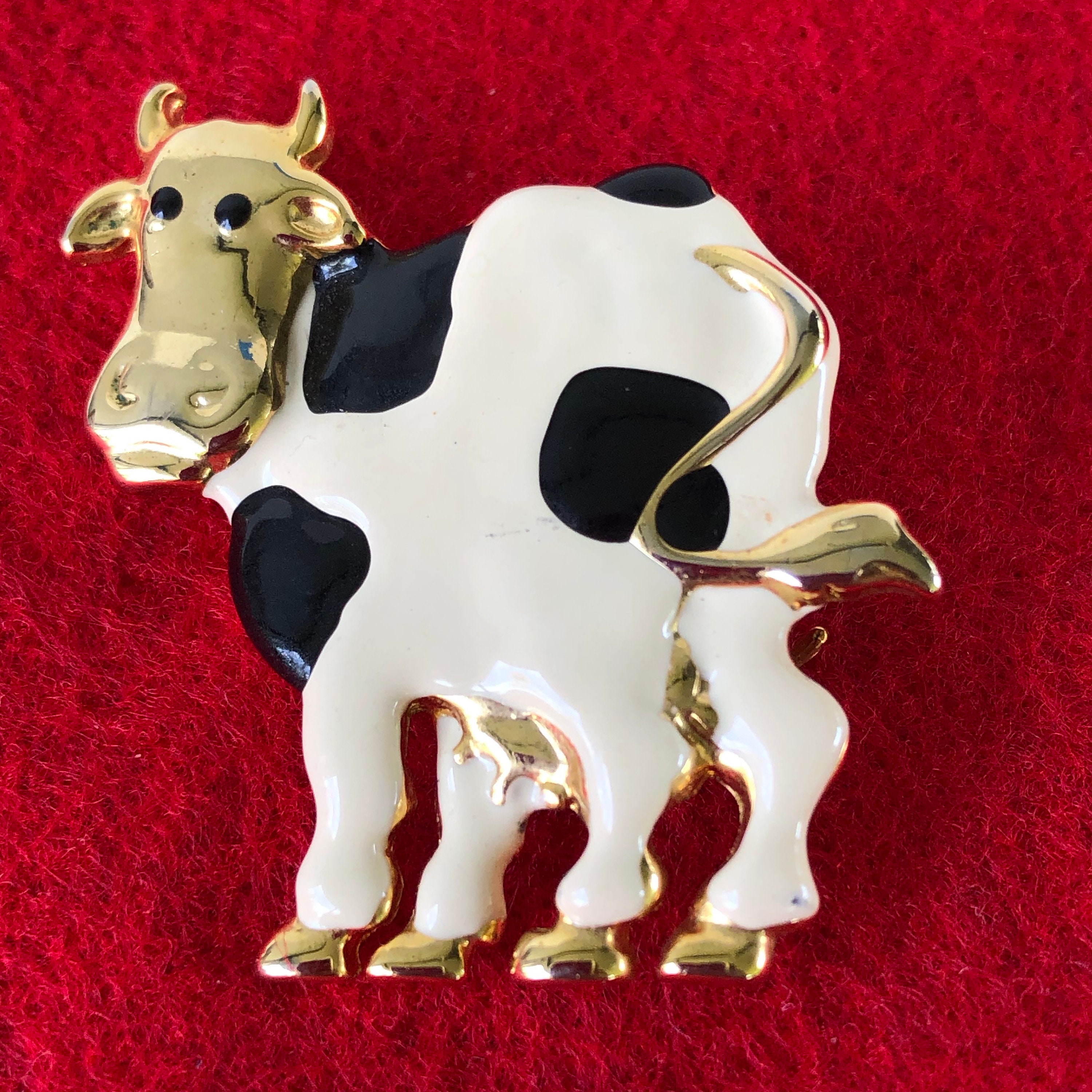 Vintage Enamel Cow Pin Animal Pin Farm Animal Pin Vintage Etsy UK