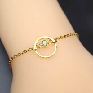 Colarinho para uso diário * Tornozeleira * Pulseira * Argola em formato de O banhada a ouro com opções de cores * Opções de fecho * Uso contínuo