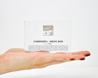 Adorno de escritorio acrílico con forma de caja médica de Chernóbil, ideal como regalo educativo para profesores y adultos (certificado de autenticidad incluido).