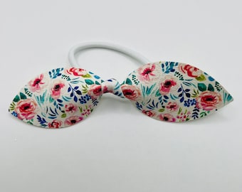 Floral ponytail bow, vegan, lightweight, handmade. Summer flowers.