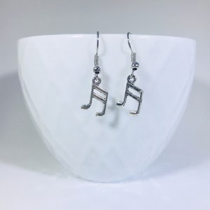 Musical Note Earrings, music earrings, music note, music note earrings, musical earrings, band earrings, recital earrings, choir earrings