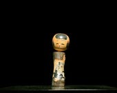 Japanese Wooden Doll Vintage Ornament KOKESHI Antique Sculpture Figurine 1945-/H 5.1"/EHY29/75