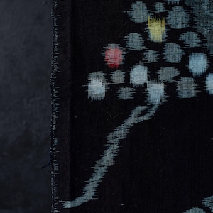 Vintage Japanese Indigo Kasuri Cotton Textile / Grape Motif Folk Fabric / Traditional Japanese Cloth 59.8"