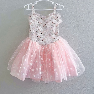 Minnie Mouse dress, toddler girl daisy floral, Minnie Mouse birthday outfit for girls, Minnie Mouse Disney