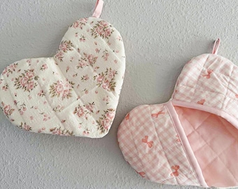 Gift for Her Gift for mom, Gift for Teacher, Pot Holders, Oven Mitts, Floral Bow
