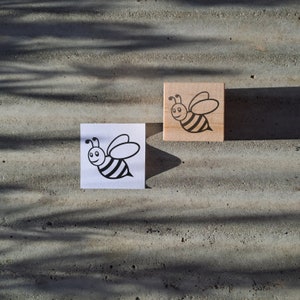 3x3cm Stempel, vorgestalteter Stempel, Bienenstempel, Schaumstempel, Budgetstempel, Bienenzuchtstempel, Holzgriff. Ähnlich einem Stempelgummi. Stempel1