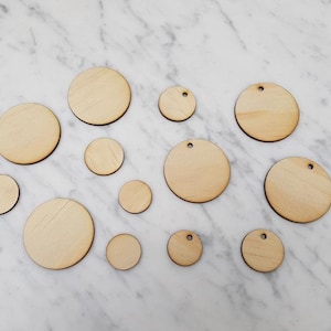 Cercles en bois découpés au laser Taille du cercle en bois 1cm à 28cm 3mm (1/8 « ) Contreplaqué En vrac Quantités de 25Pcs à 50Pcs +