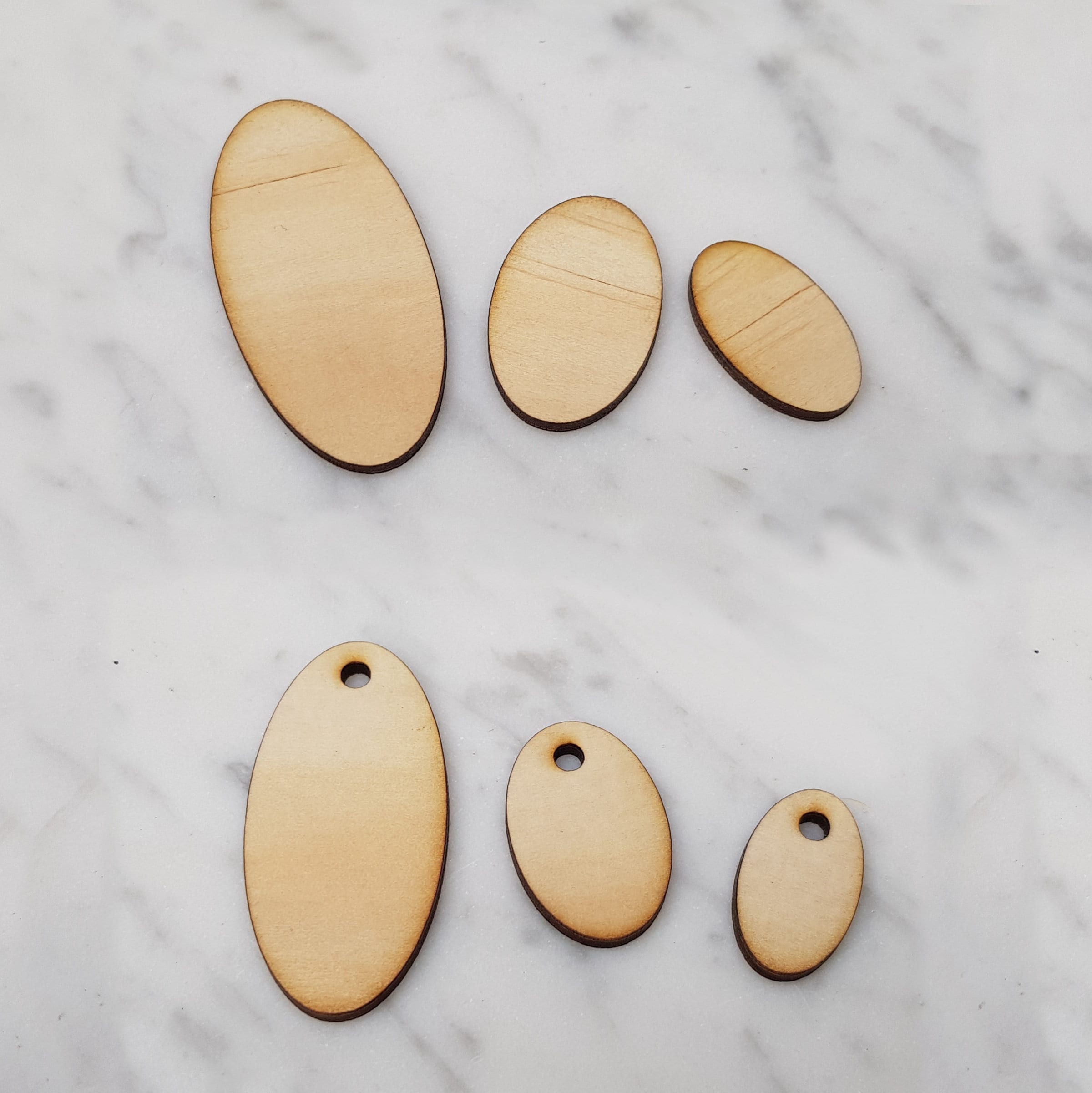 HEALLILY 20pcs Unfinished Wood Cutouts Oval Wood Shapes Pieces Wood Discs  Slices for DIY Craft Wedding Christmas Hanging Ornaments Gift Tag