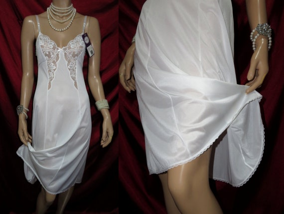 Nylon slip 32(USA) 10(AU) NOS