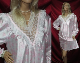 satin Negligee size 38 (USA)  16 (AU)