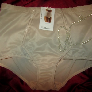 pantie girdle size 12 (USA)  22 (Au) NOS