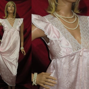 Negligee size 34 (USA)  12 (AU)