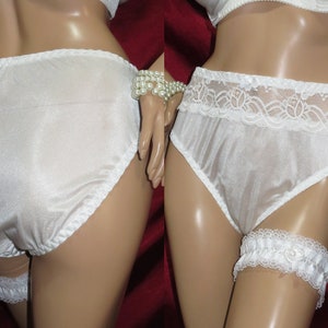 nylon panties size 9 (USA)  18 (Au) NOS