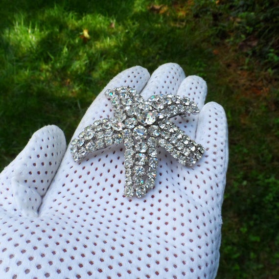 Large Vintage Clear Ice Rhinestone Starfish Brooc… - image 4