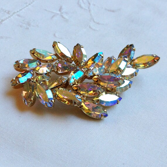 GORGEOUS Yellow Aurora Borealis Iridescent Tiered… - image 3