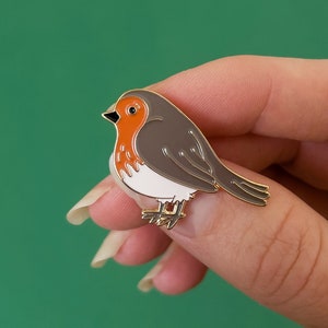 Robin Pin Badge, Robin Gifts, Bird Enamel Pin, Gifts for Bird Lovers, Bird Watching Gift, Bird Lover Gift for Women, Backpack Enamel Pin image 1