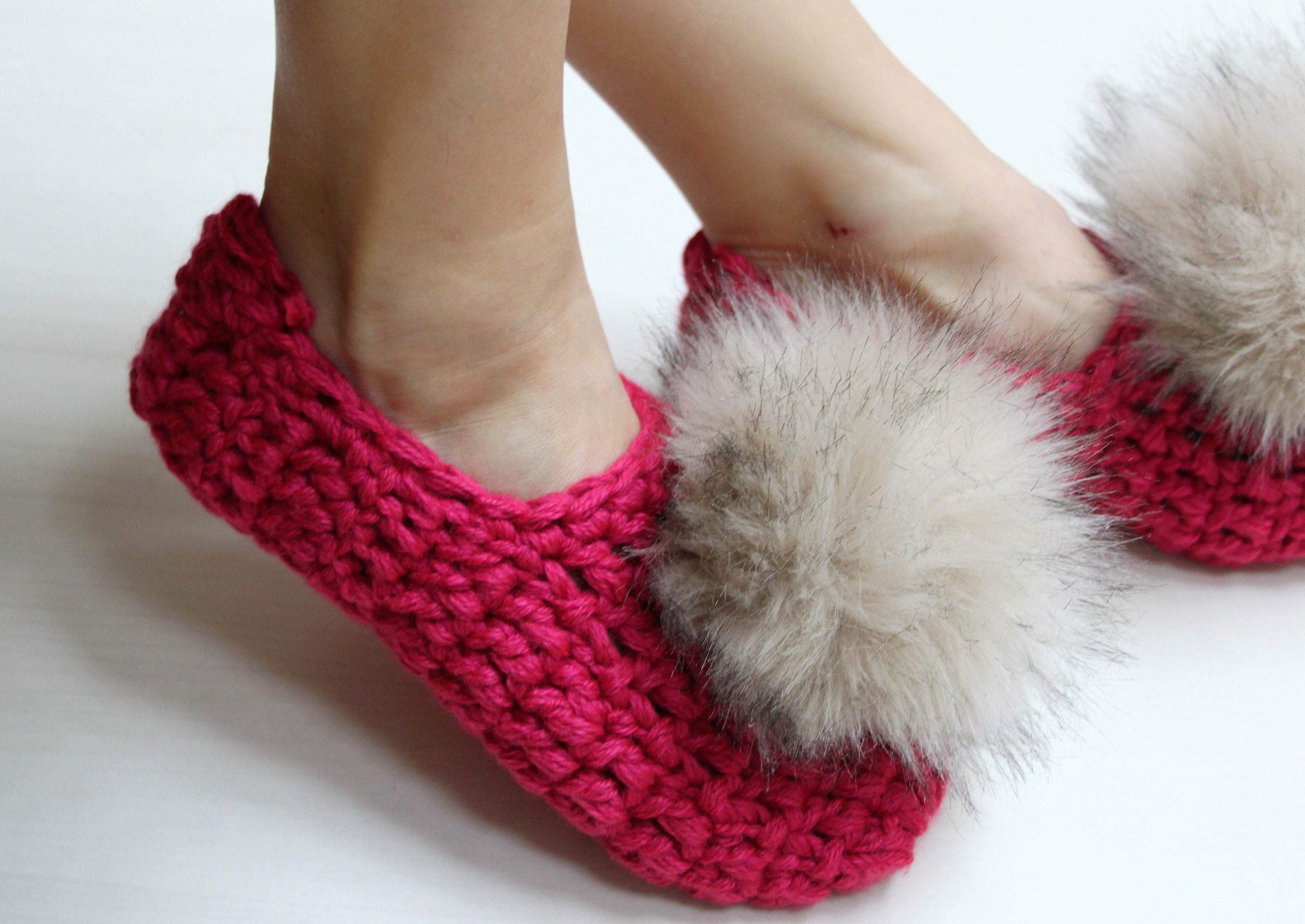 Easy To Knit Bulky Yarn Slippers - By Janis Frank (paperback) : Target