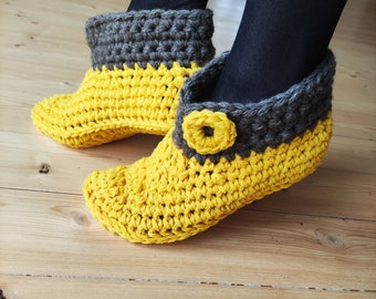 Crochet wool slippers / Wool slippers / house shoes / Elf slippers / Crocheted slippers / knitted slippers / socks