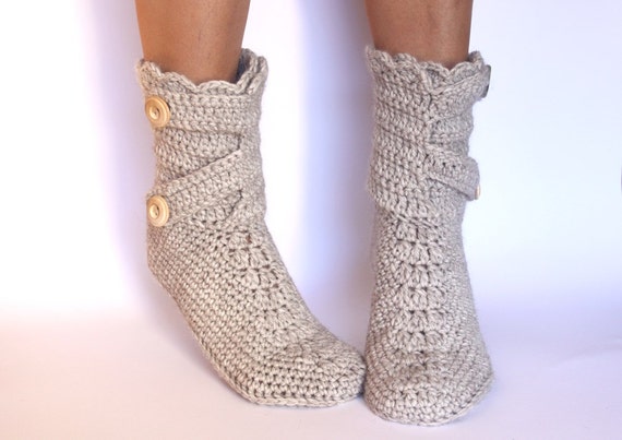 Crochet wool slippers / Wool slippers / house shoes / Handmade | Etsy