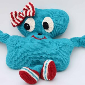 Crochet pillow / funnypillow / smile pillow / kids room / nursery decor / baby cushion / cloud