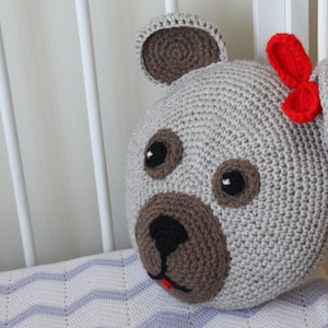 Crochet round pillow / round pillow / teddy bear pillow / kids room / nursery decor / baby cushion / bear pillow / teddy cushion