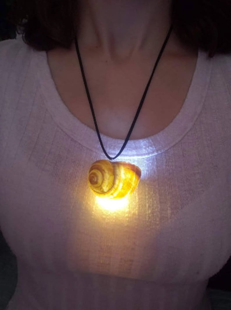 Ursula Style Snail-Shell Cosplay/Costume Necklace Gold Paint - Lit