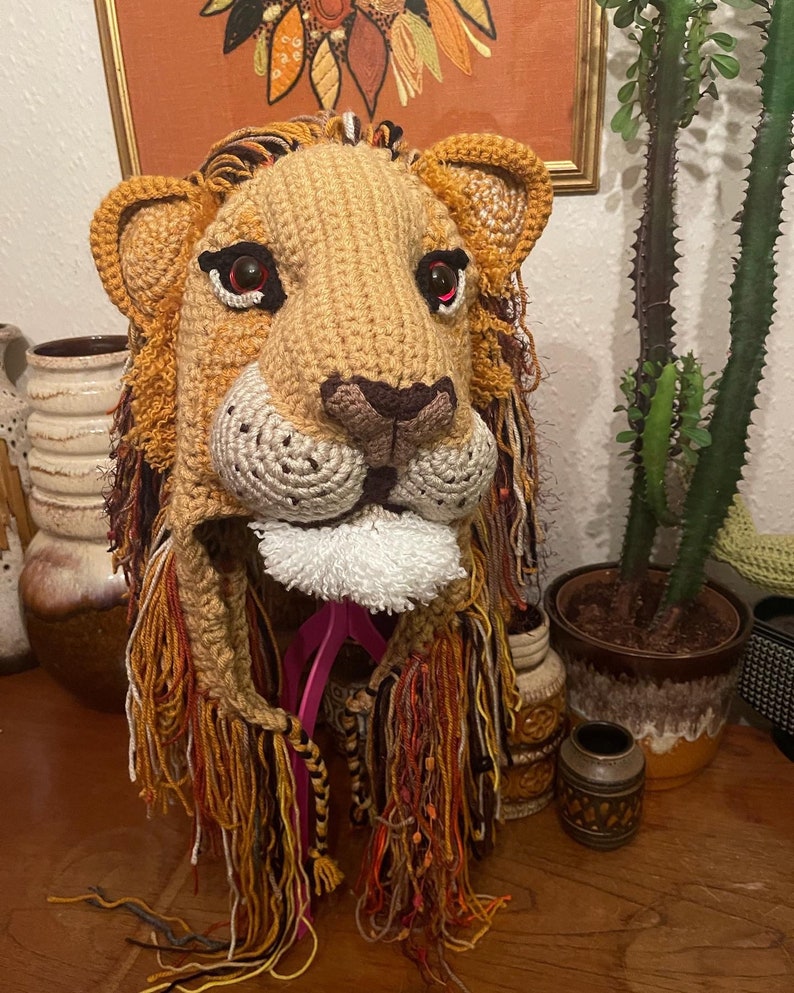 Lion hat image 10