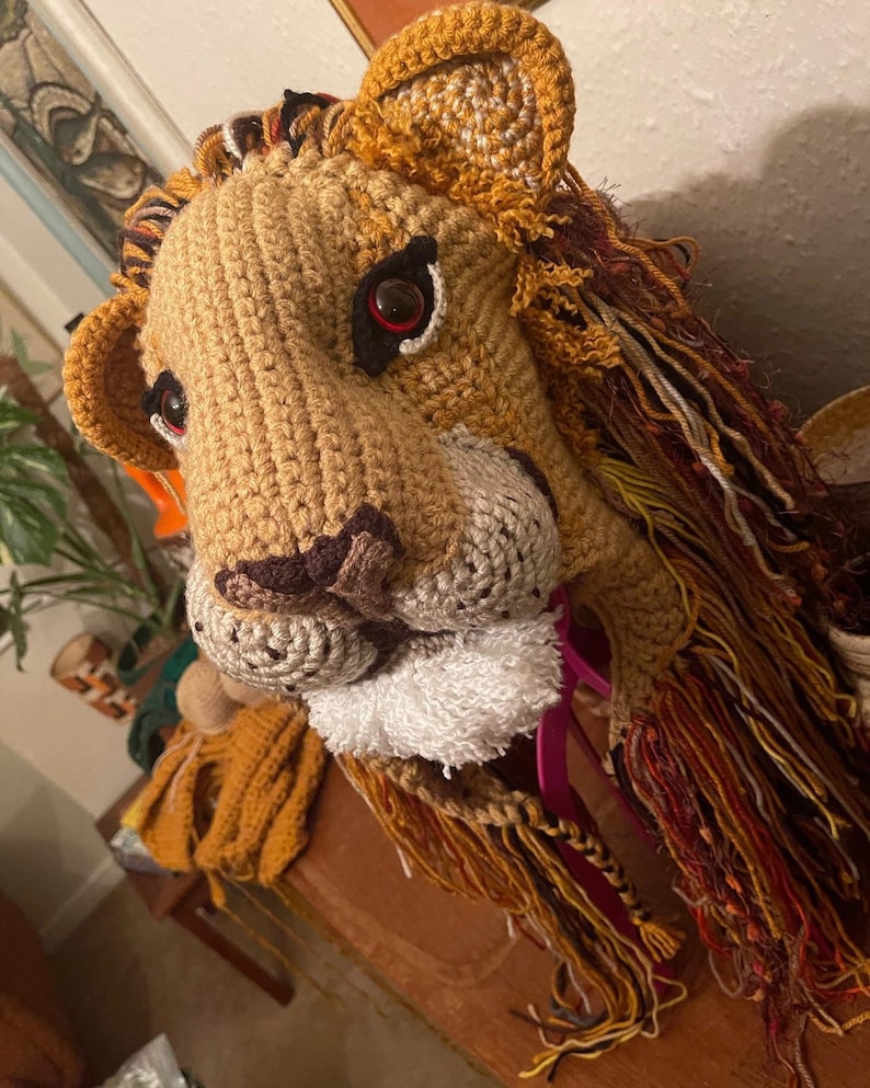 Lion hat image 5