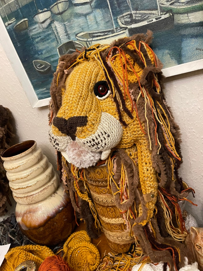 Lion hat image 6