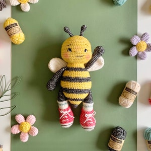 Saffron the Bee Amigurumi Crochet Pattern zdjęcie 5